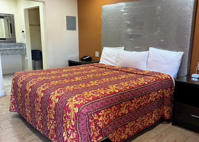 Hotel El Rancho 2*